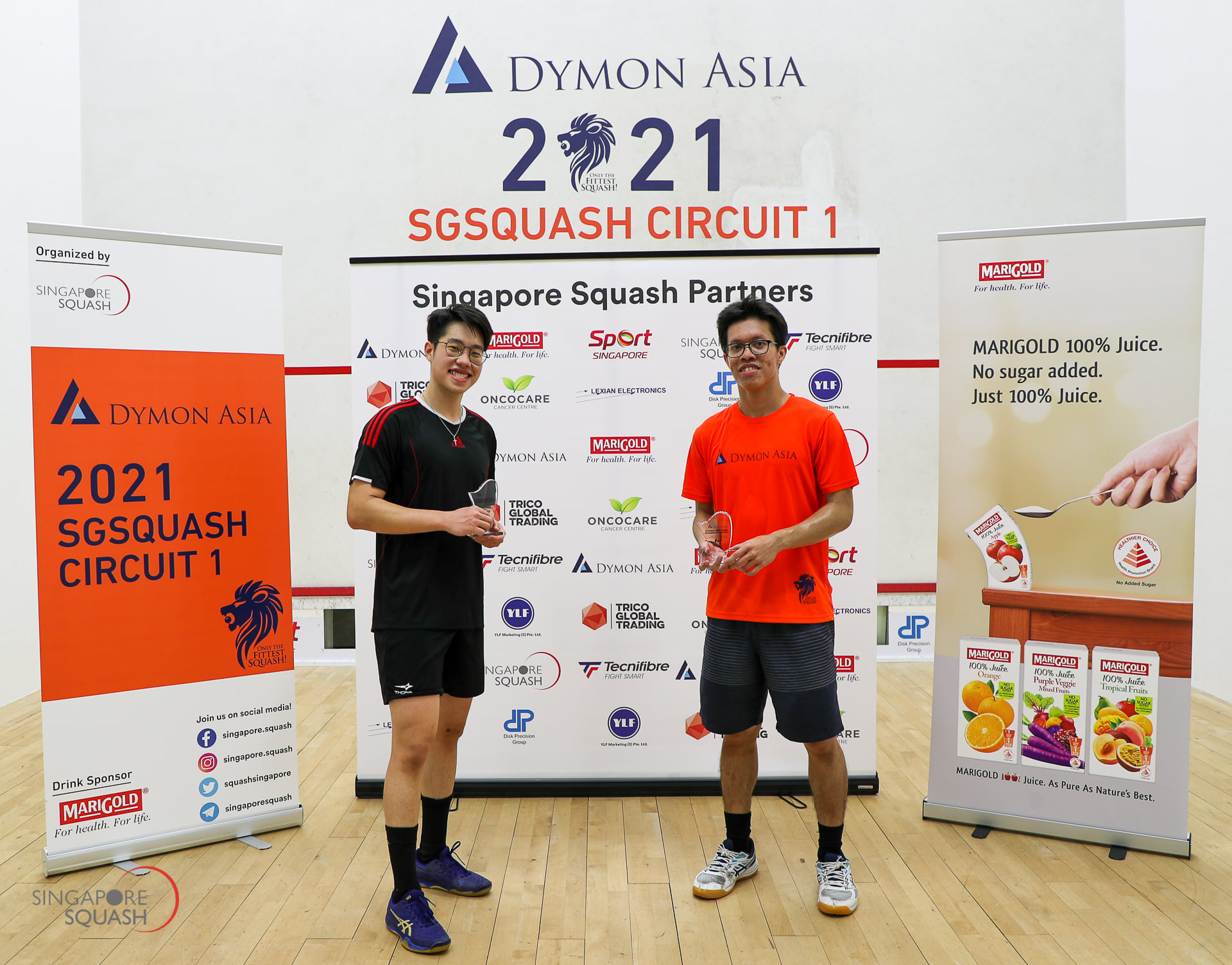 Prize presentation in Division 1 category, 6 March, Kallang Squash Centre.

