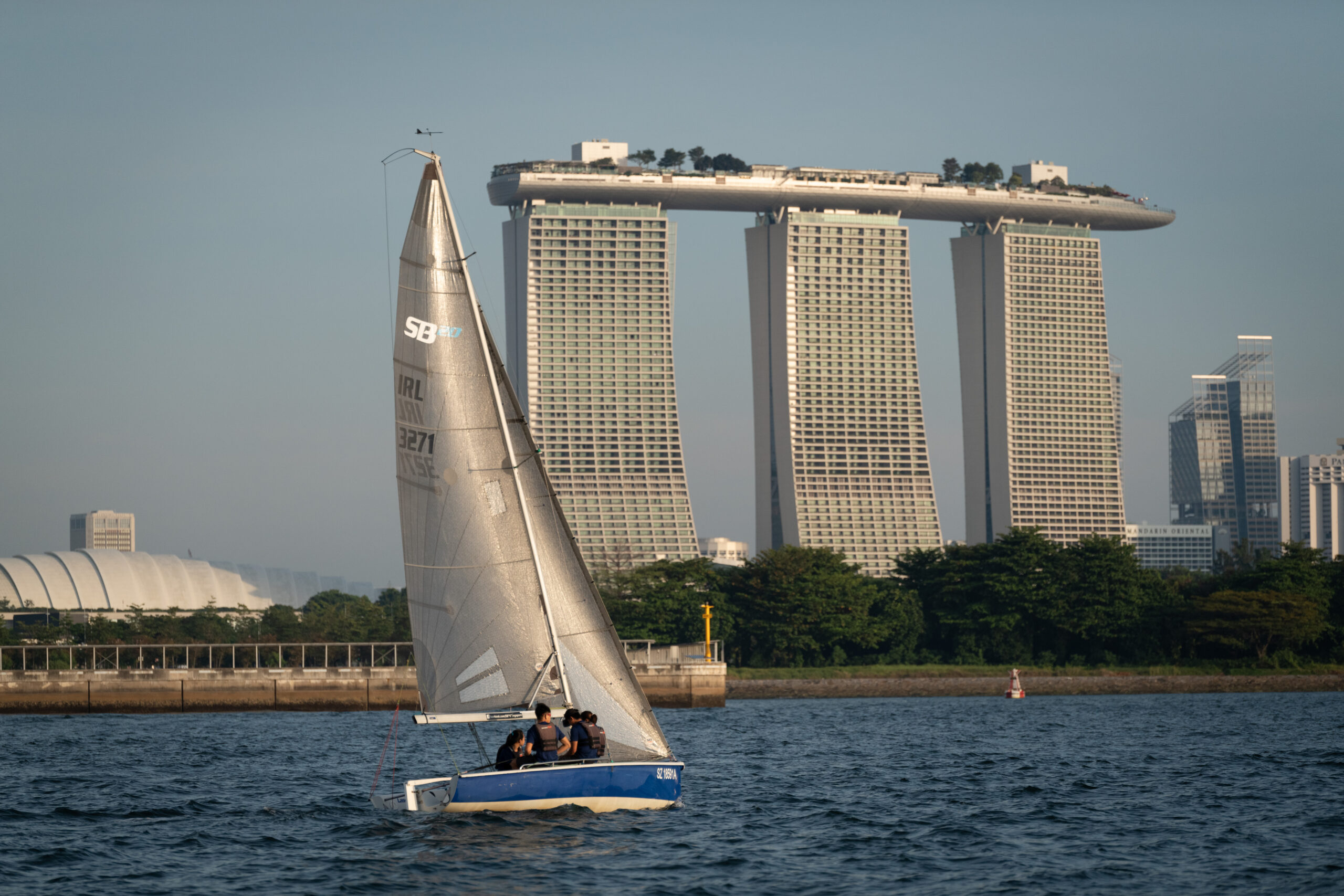 One of the uniquely Singapore landmarks that the sailors passed by during their route. To navigate a sailboat is a challenging task and our sailors have to be careful not to stray too far into the open sea and not to cross the Singapore port limits 

