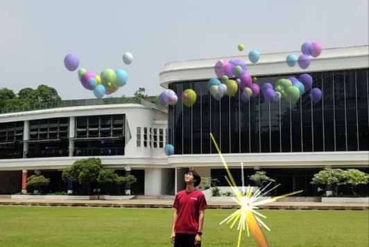 NUS Performing and Visual Arts Scholar and third-year School of Computing undergraduate, Ian Hong, was inspired to create Be-Longing after experiencing the heartening camaraderie of communal living while staying at the College of Alice and Peter Tan.
