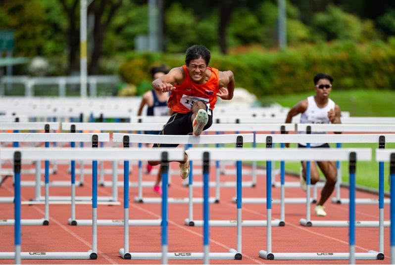 Sports Scholar, Chong Wei Guan (Year 2, School of Computing) broke the IVP game record in Men’s 110m Hurdles. Photo: Tom Ng Kok Leon

