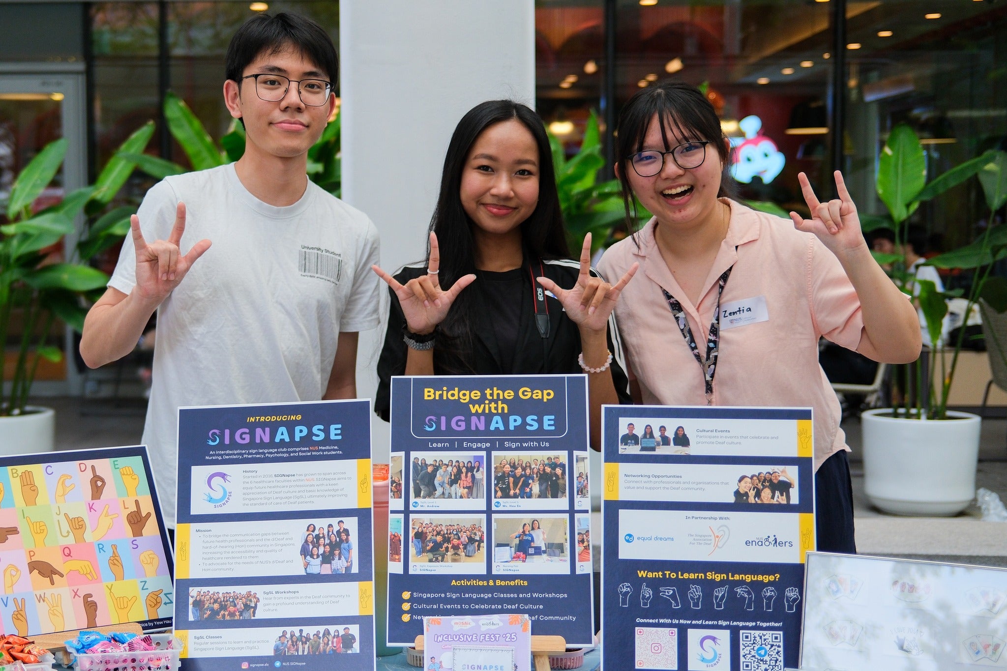 488006340_1080671620761167_6936809065119714819_n SIGNapse, a student-led group focused on sign language learning, shares what inclusive communication can look like.