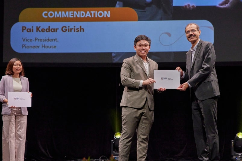 In a heartwarming moment, Leadership Commendation recipient and third-year NUS Business School student, Pai Kedar Girish, who could not attend the ceremony, had his award collected by his proud father. Presenting the award was Huang Ziwei, NAA 2024 Leadership Distinction recipient.