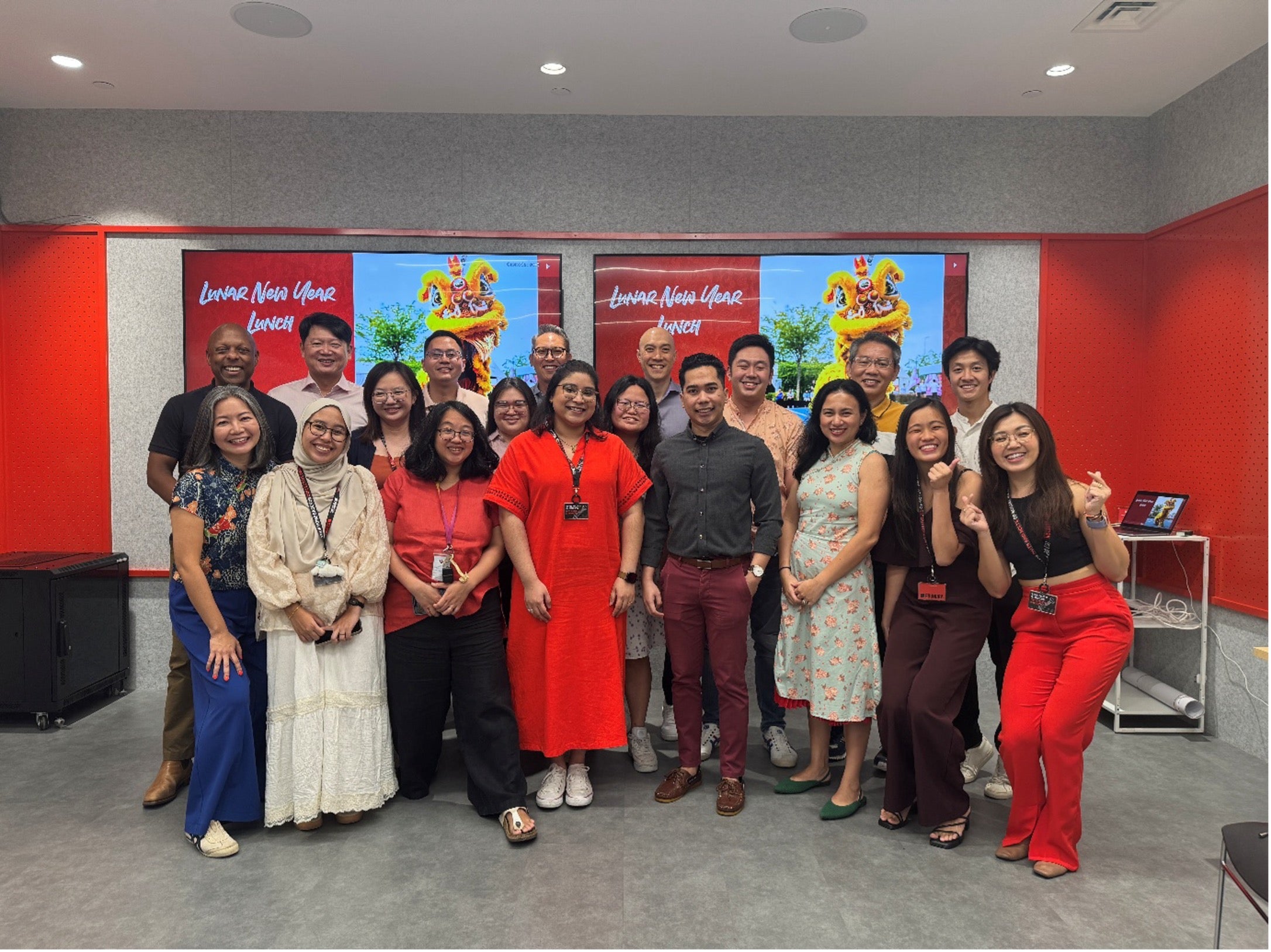 Clara (second row, fourth from left) assisted non-profit organisations such as Ray of Hope during The Corporate Law Clinics course at NUS Law. The course introduced Clara to pro bono legal work, which aims to make the system more navigable by translating legal complexities to the layman.