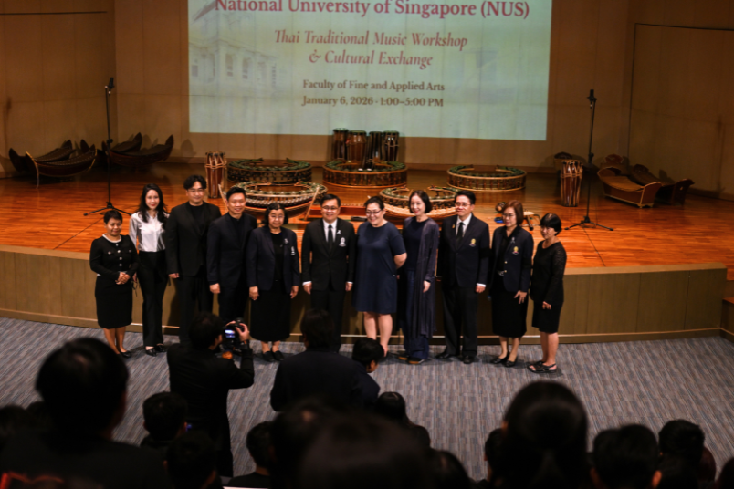 NUS received a warm welcome from Chulalongkorn University President Prof. Dr. Wilert Puriwat (sixth from left). The NUS delegation is led by Ms Sing Moh Li (fifth from right), Deputy Head of Centre for the Arts. 