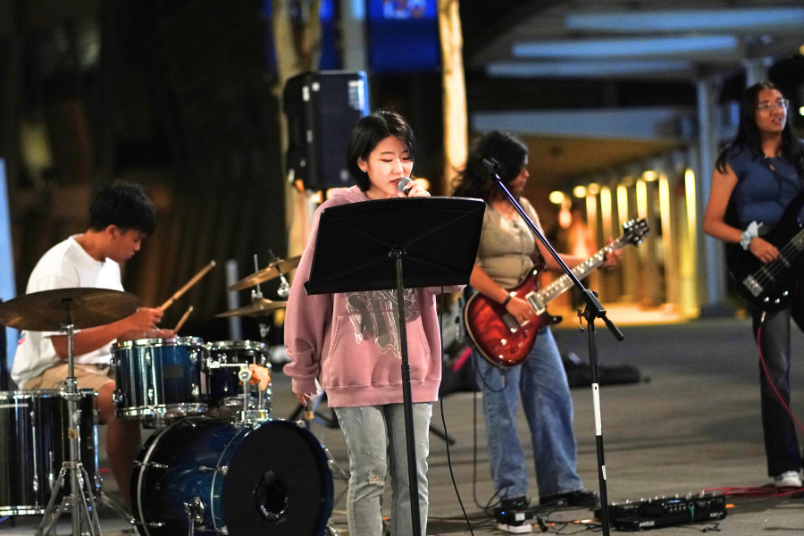 STUDYO's open mic segment featuring spontaneous audience members and other scheduled acts. Credits: Lucas Low