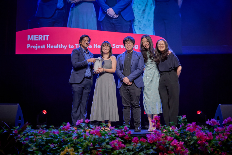 Community Service Merit recipient, Project HTT received its memento from last year’s Community Engagement Distinction recipient, InfiniUse (represented by Shayer Ahmed). Each year NAA invites past recipients to present awards, as a symbolic act of passing the torch. 